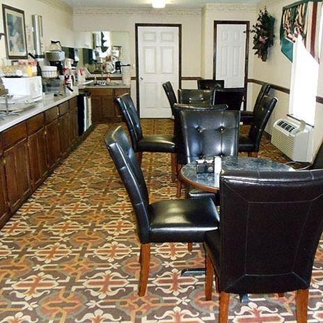 Clairmont Inn & Suites - Warren Restoran fotoğraf