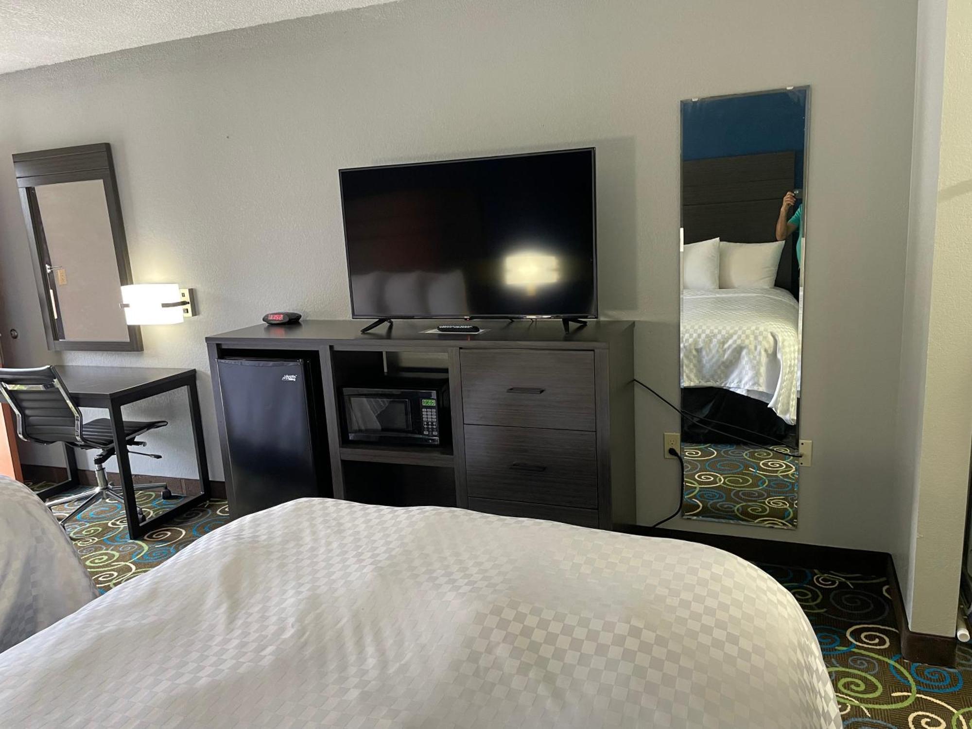 Clairmont Inn & Suites - Warren Dış mekan fotoğraf