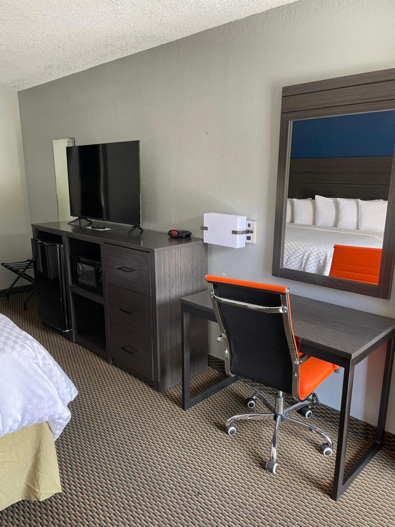 Clairmont Inn & Suites - Warren Dış mekan fotoğraf