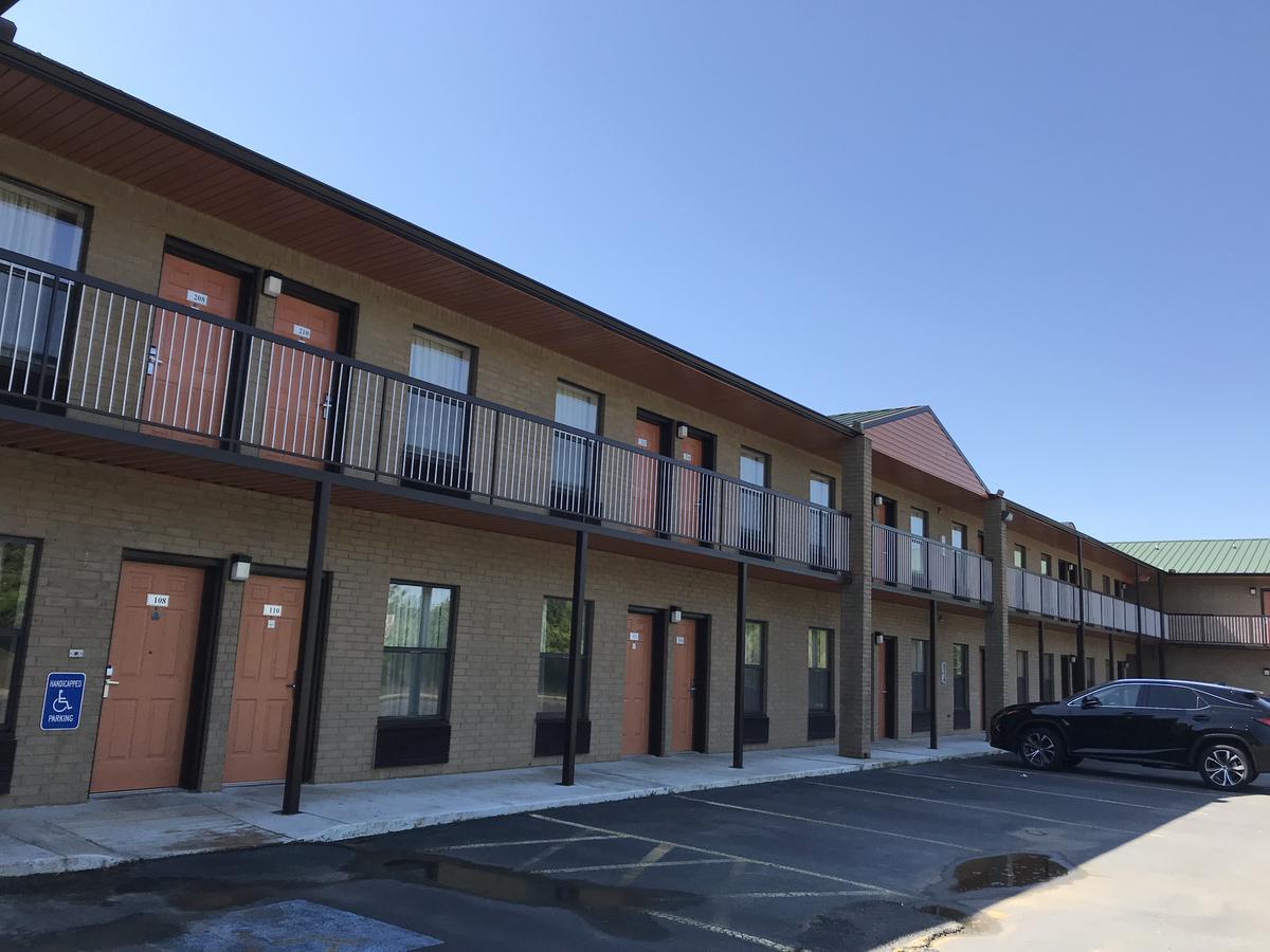 Clairmont Inn & Suites - Warren Dış mekan fotoğraf
